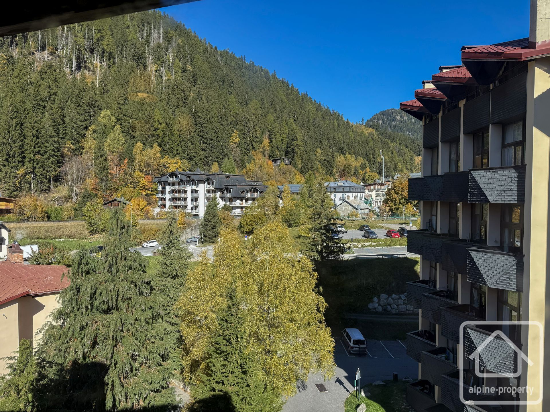Studio Apartment With Mezzanine In The Grand Roc Residence In Argentière, Barrier Access To The Residence’s Parking. – BRUYERE