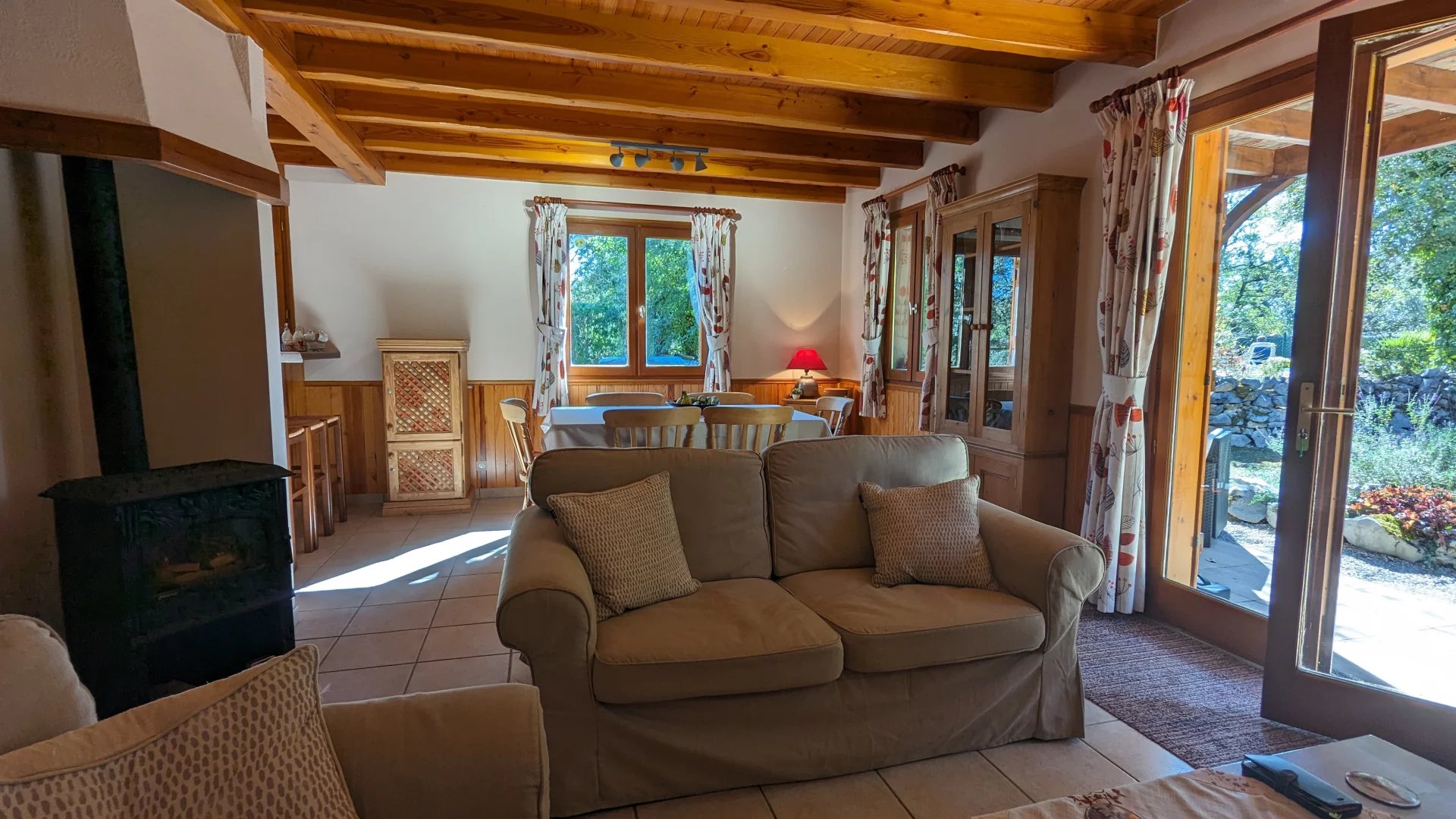 Spacious 3 bed wooden chalet situated on golf course close to Sarlat, Midi-Pyrénées – France – BVI72154
