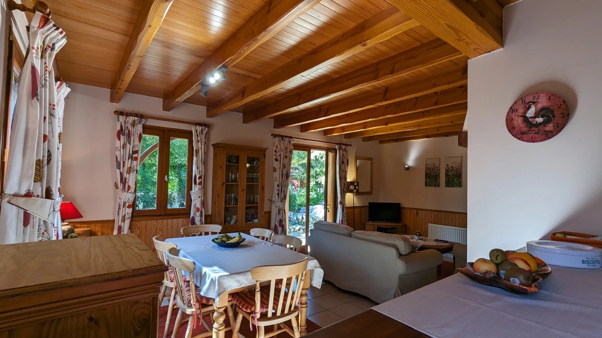 Spacious 3 bed wooden chalet situated on golf course close to Sarlat, Midi-Pyrénées – France – BVI72154
