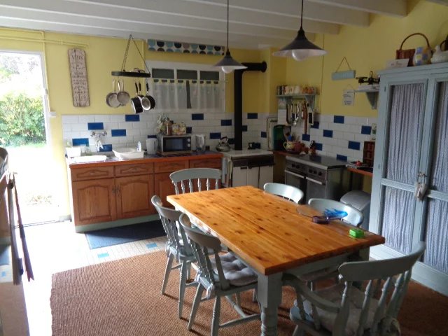 Charming 3 bedroom village house with a sunny courtyard garden and parking, Poitou-Charentes – France – BVI82975