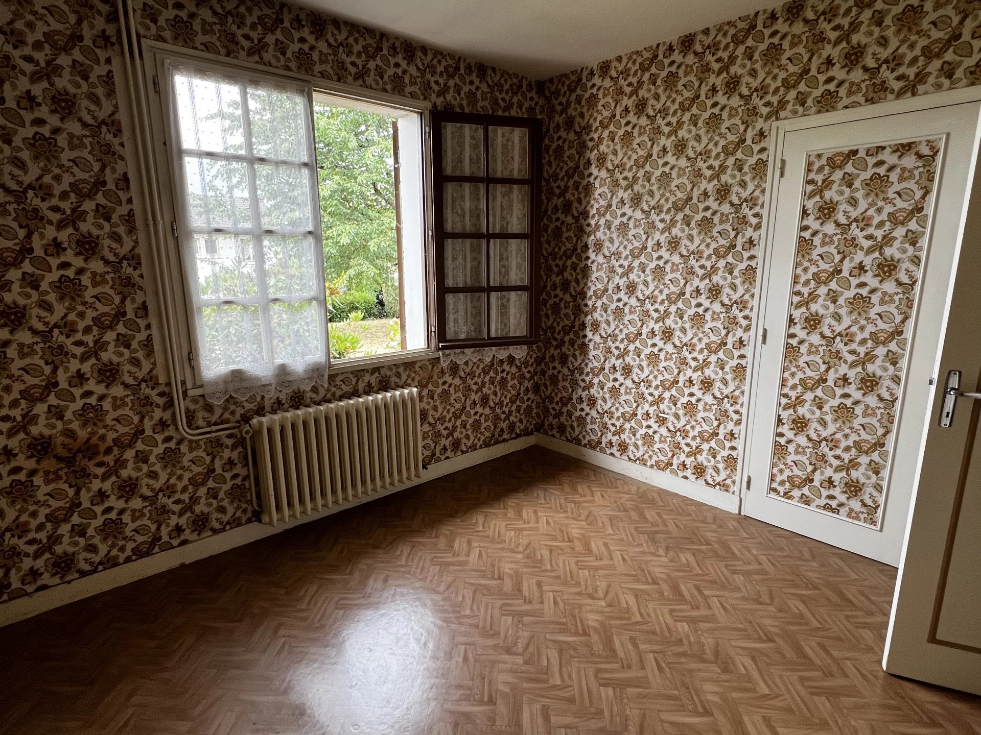 Detached Two-Bedroom Bungalow on the Outskirts of Bellac, Limousin – France – BVI83419