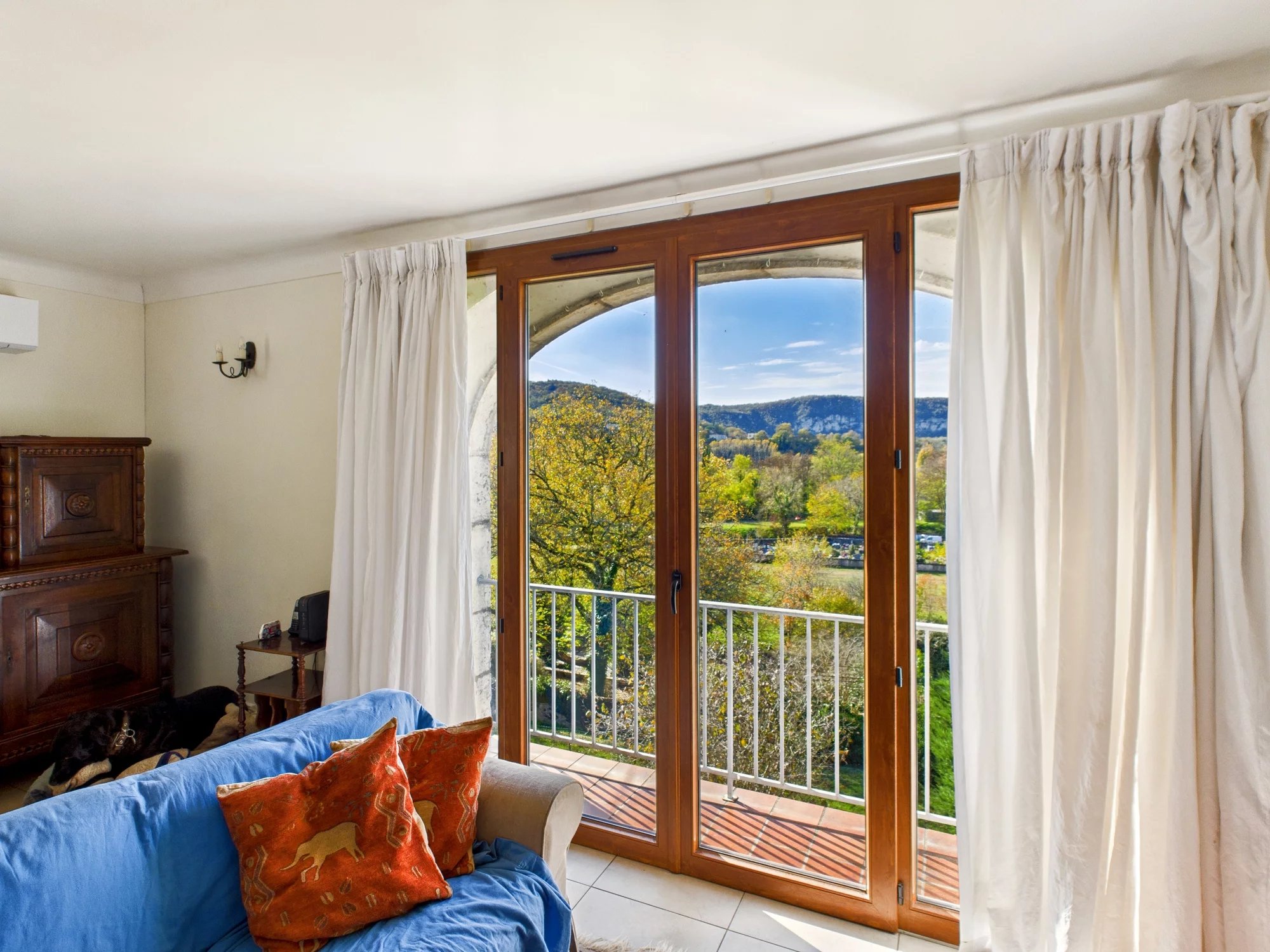 Sector Vers, Lot valley, 3 bedroomed stone house with apartment & 1,1 ha of land, Midi-Pyrénées – France – BVI83364