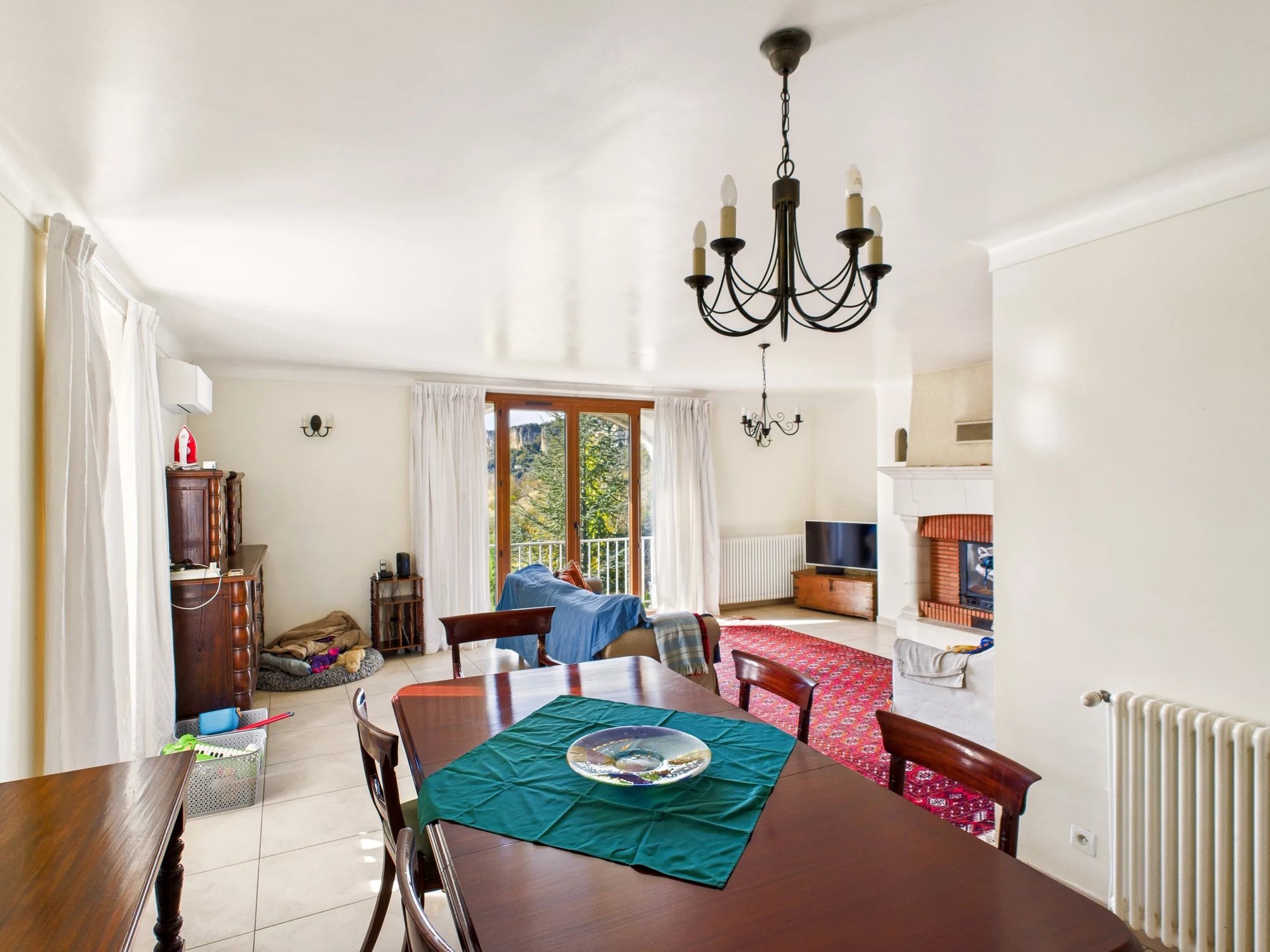 Sector Vers, Lot valley, 3 bedroomed stone house with apartment & 1,1 ha of land, Midi-Pyrénées – France – BVI83364