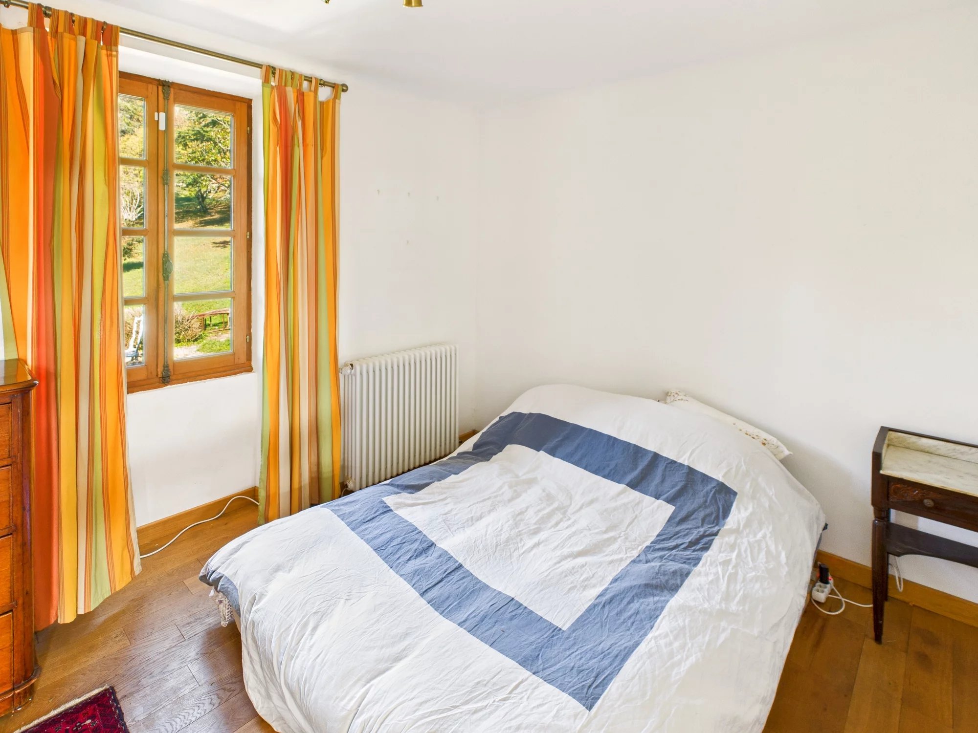 Sector Vers, Lot valley, 3 bedroomed stone house with apartment & 1,1 ha of land, Midi-Pyrénées – France – BVI83364