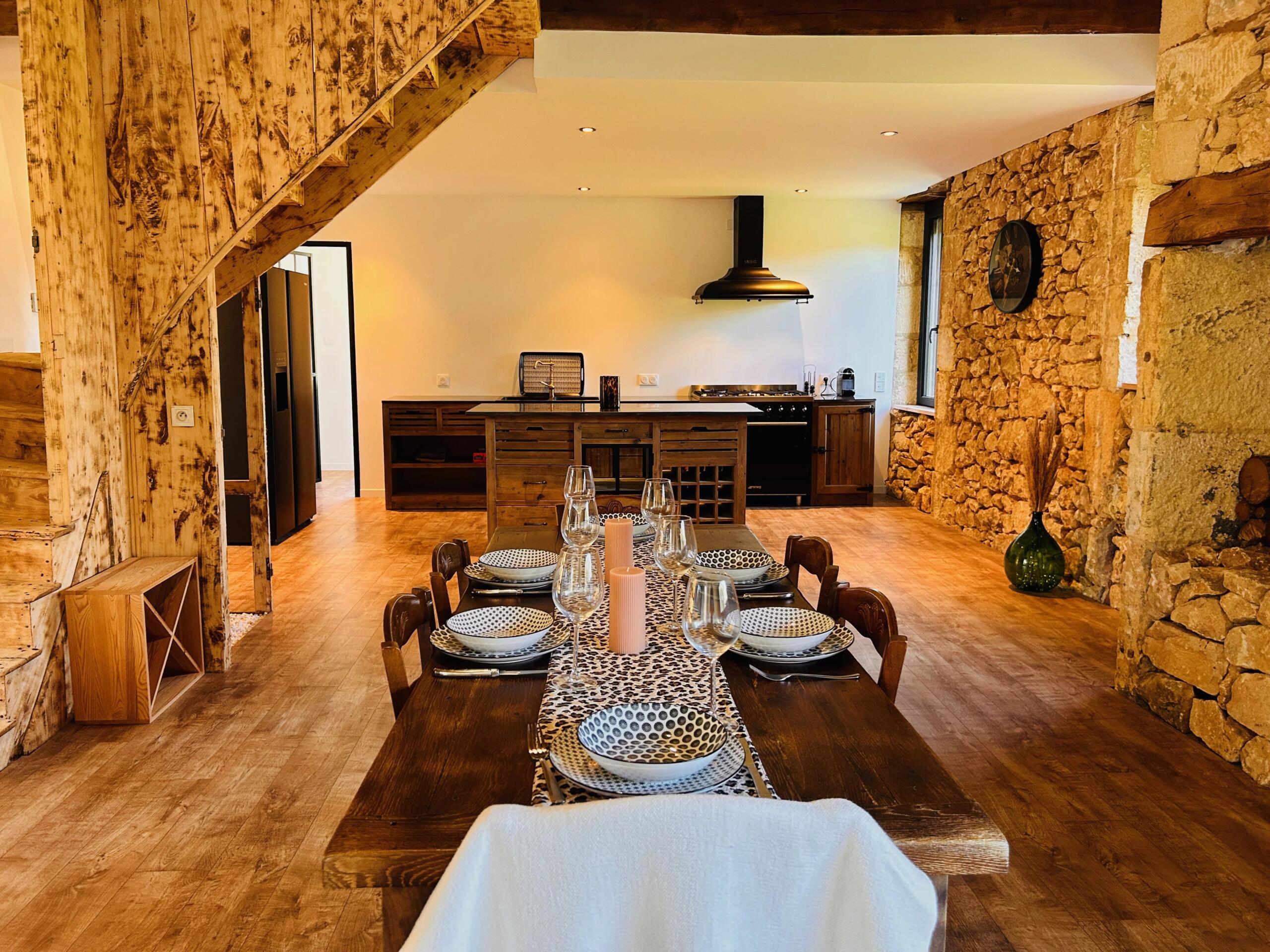 Renovated Stone House with Barn and Land on the Dordogne–Lot Border, Midi-Pyrénées – France – BVI82637