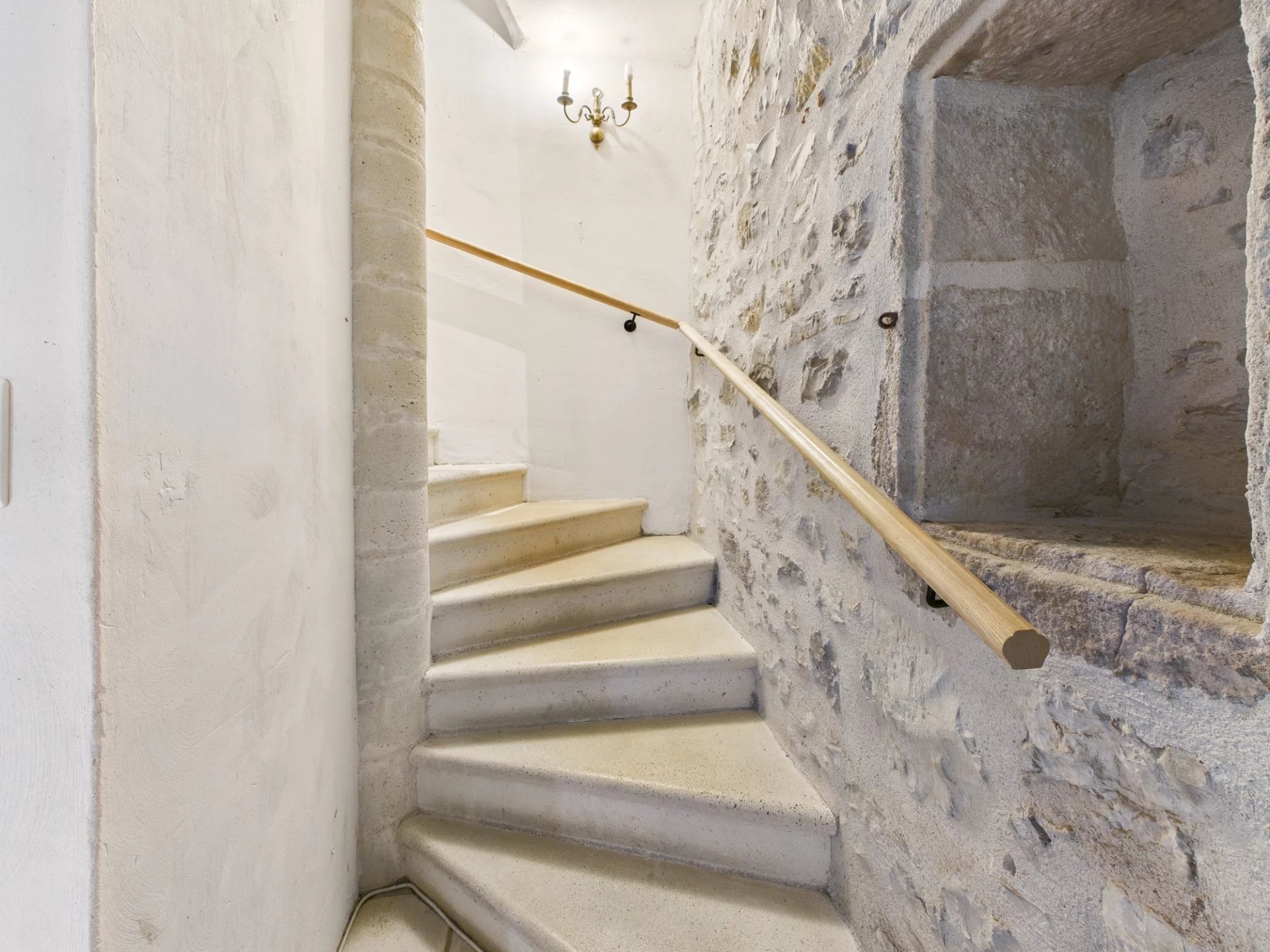 Parisot – Beautifully Renovated 4-Bedroom Riverside Stone House with Pool, Midi-Pyrénées – France – BVI61668