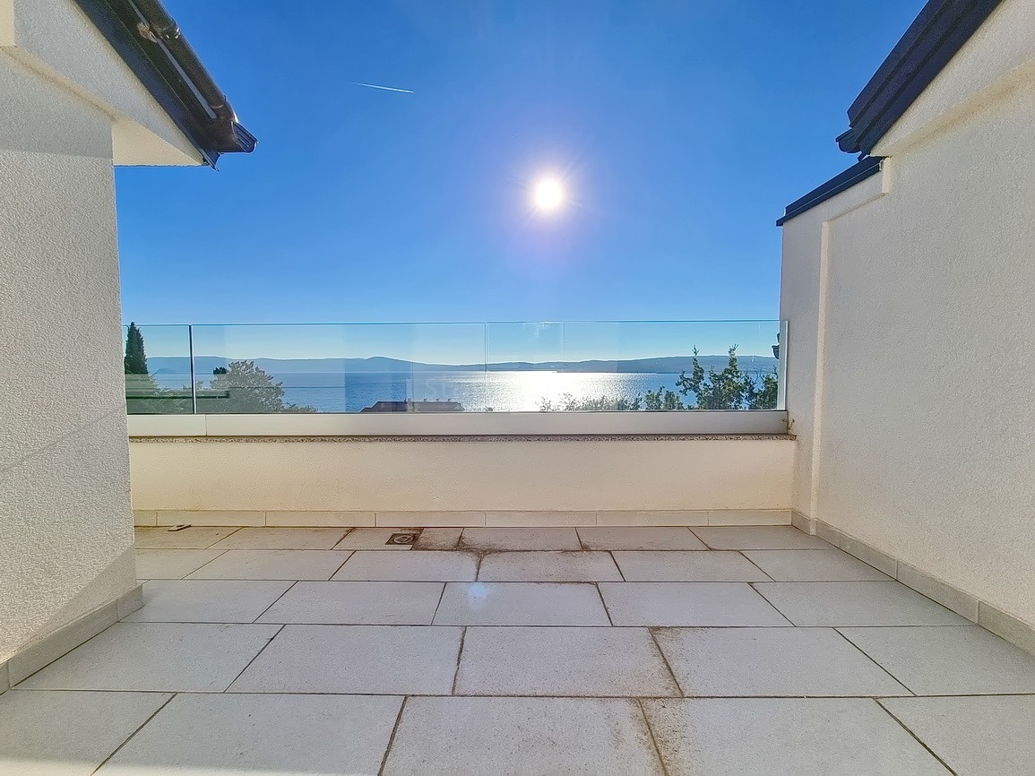 2 bedroom apartment in Crikvenica, Croatia – 103560