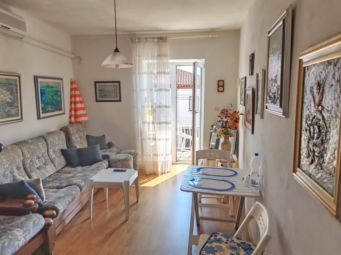 1 bedroom apartment in Crikvenica, Croatia – 103556