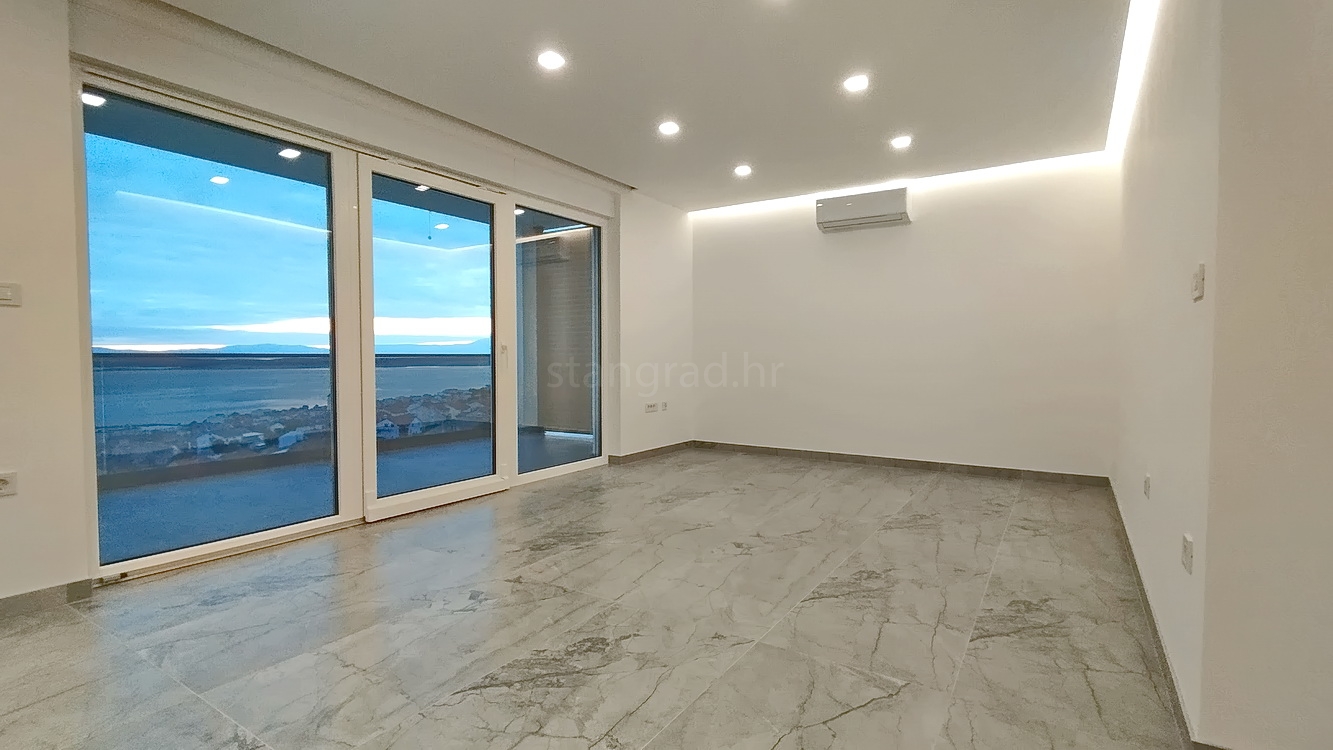 2 bedroom apartment in Crikvenica, Croatia – 103549