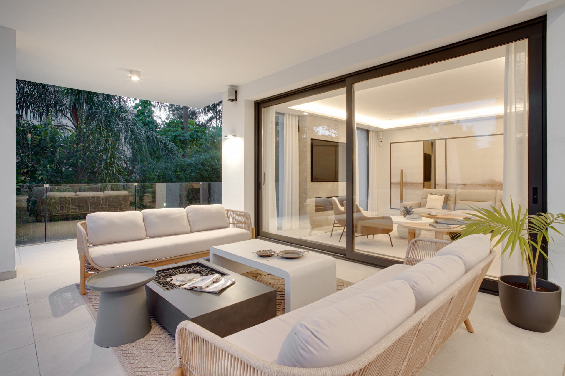 6 bedroom Villa in Marbella, Malaga, Spain – 428-04339D