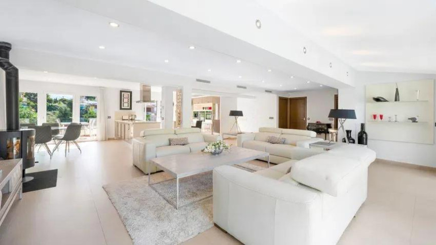 8 bedroom Villa in San Pedro De Alcantara, Malaga, Spain – 428-05061P