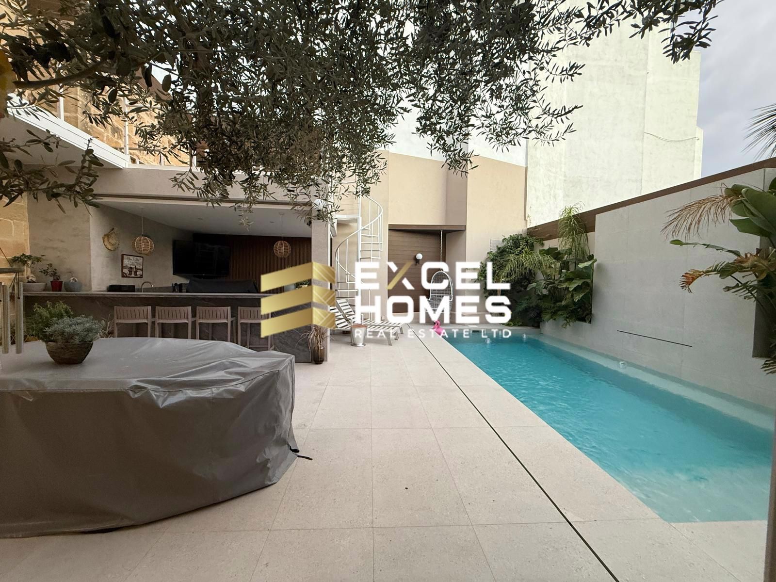 4 bedroom Character House in Qrendi, Malta – 65135