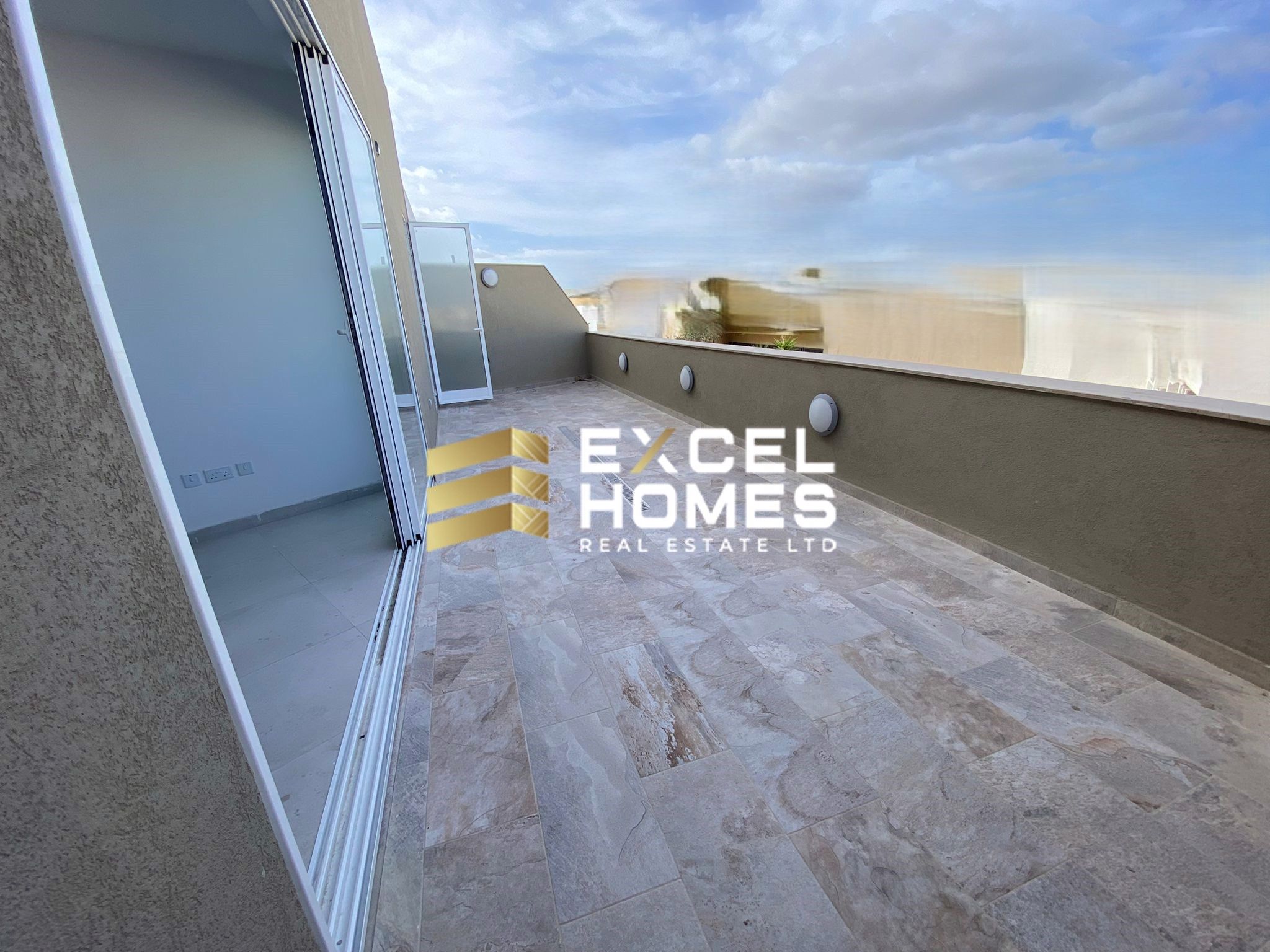 2 bedroom Penthouse in Attard, Malta – 65001
