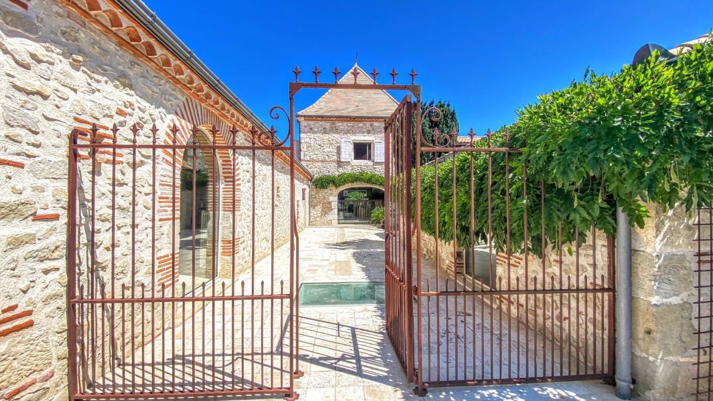 4 bedroom demeure in Casseneuil, Lot-et-Garonne, France – DE6F7D02304E4AC3