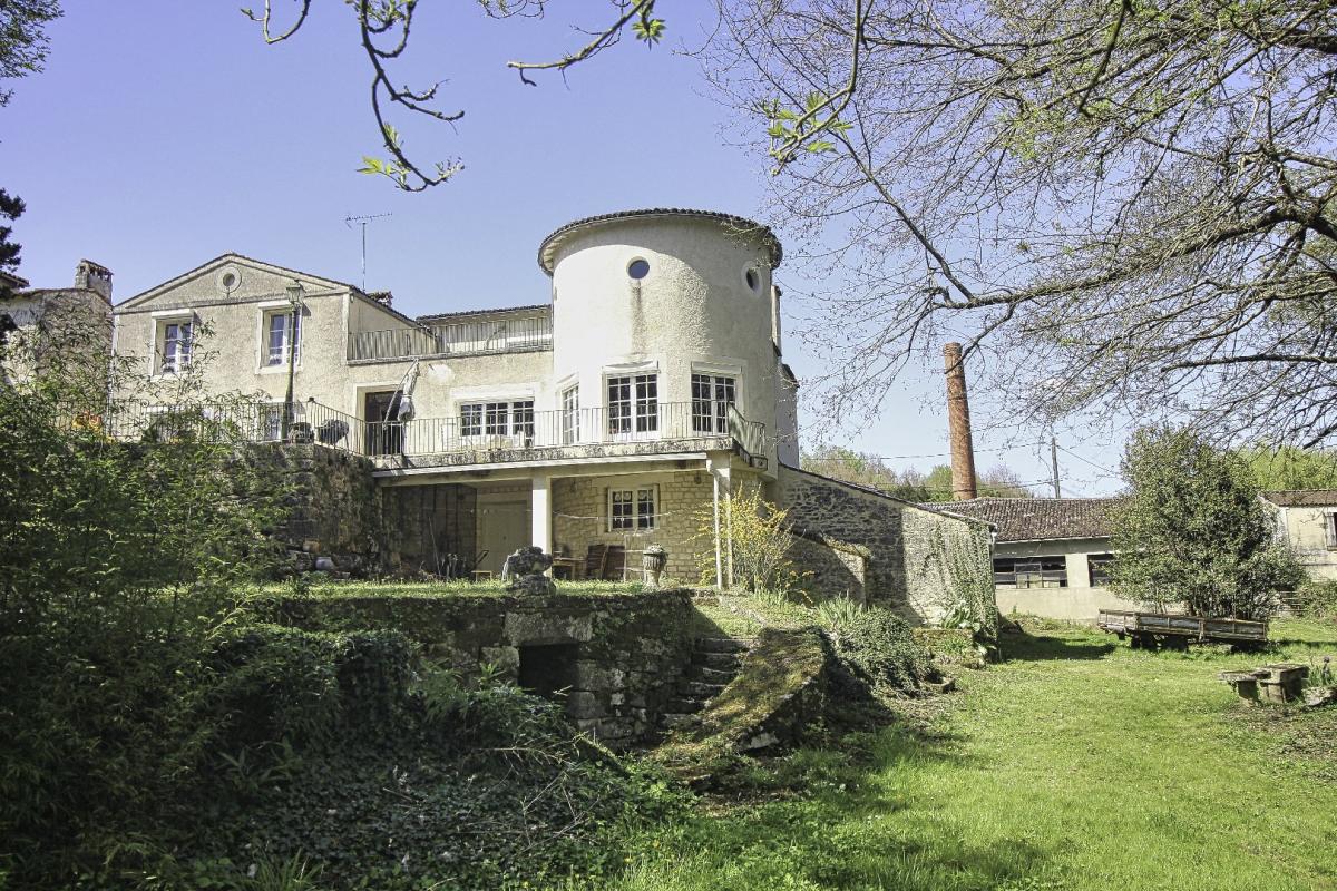 4 bedroom maison de campagne in Grandjean, Charente-Maritime, France – 634030AC990E4502