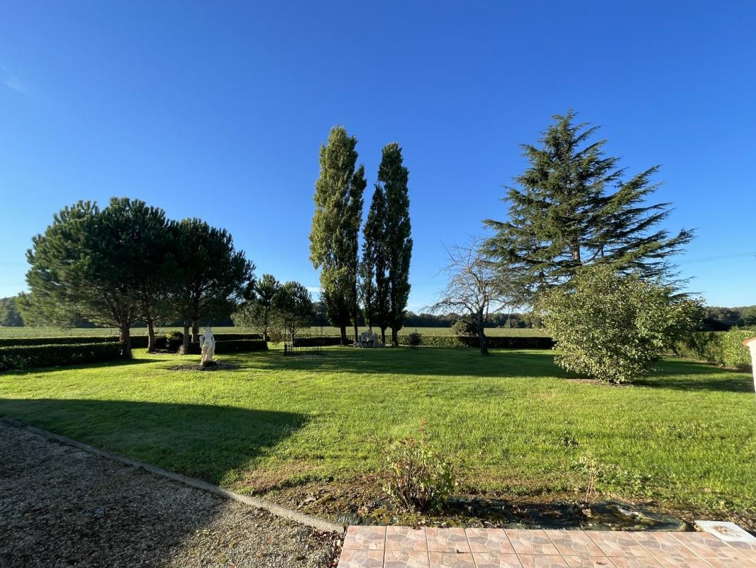 3 bedroom maison in Saint Sulpice D’arnoult, Charente-Maritime, France – 9381CAFA292F4AE5