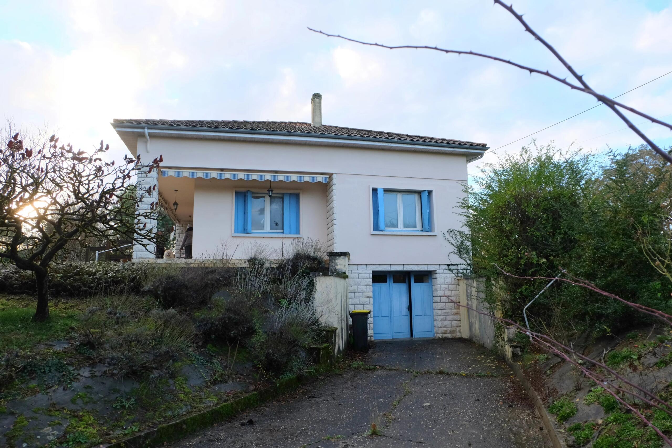 Family home in a sought after village, Aquitaine – France – BVI83630