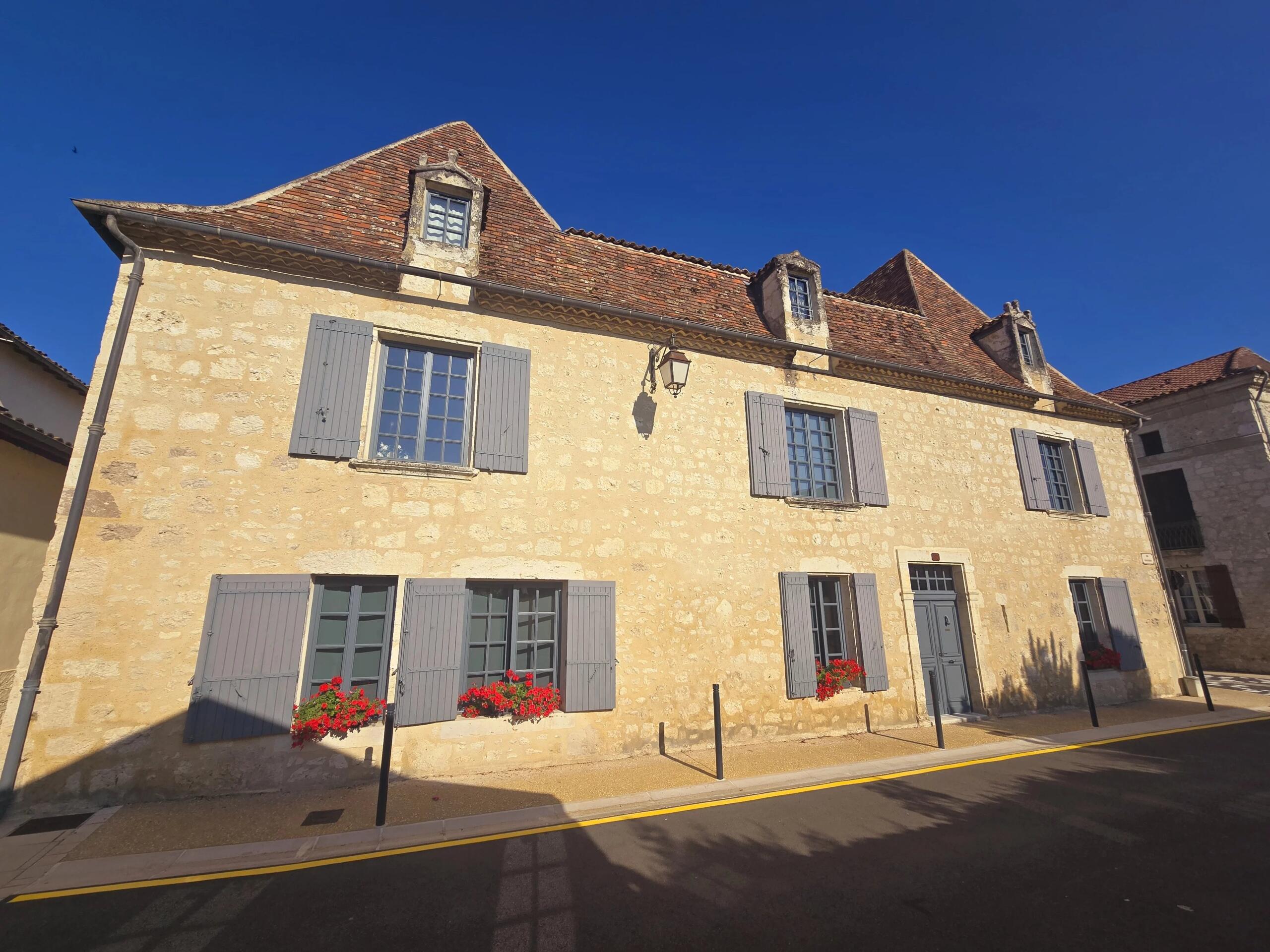 A Landmark Home in the Heart of Eymet, Aquitaine – France – BVI79243