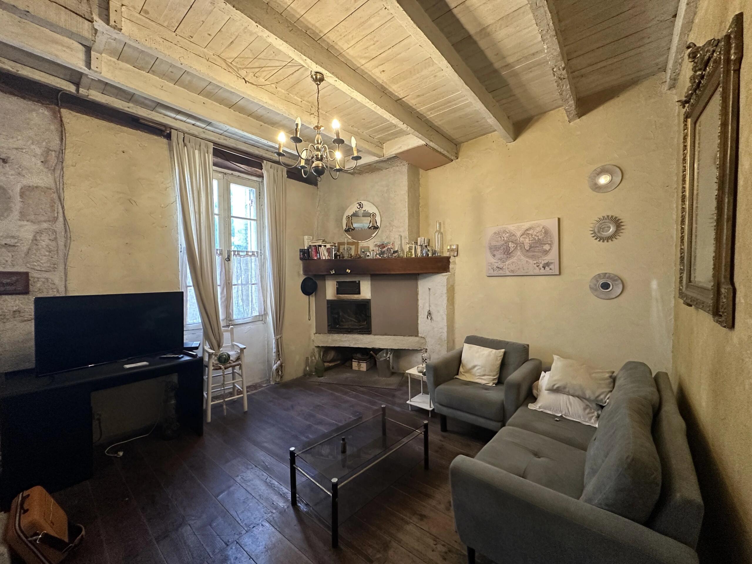 Charming Home with Great Potential – Near Eymet and Bergerac, Aquitaine – France – BVI83483