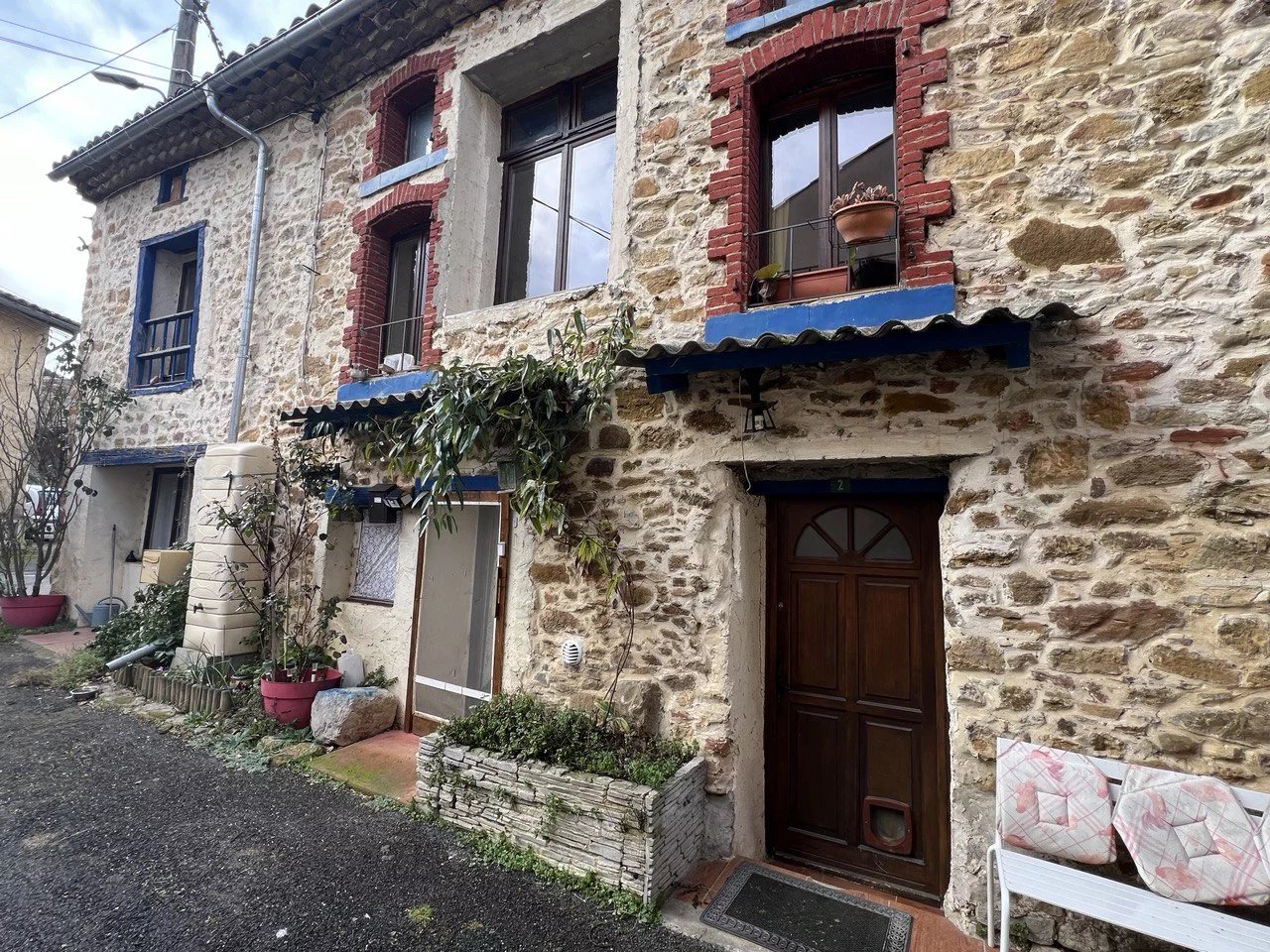 Stone property with separate apartment and studio, Languedoc-Roussillon – France – BVI83484
