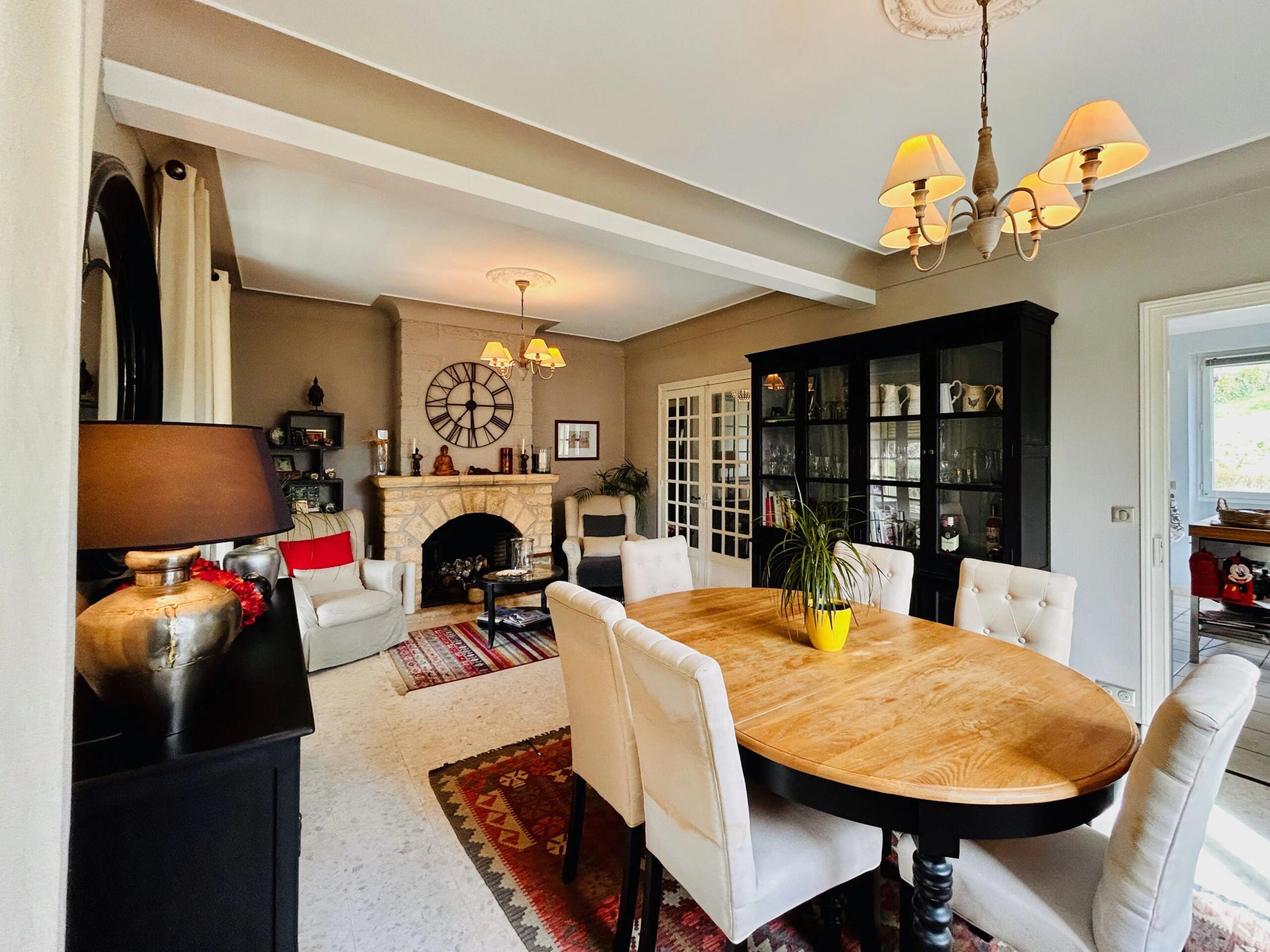 4-Bedroom house with pool and guest apartment for sale in Sarlat, Dordogne, Aquitaine – France – BVI79549