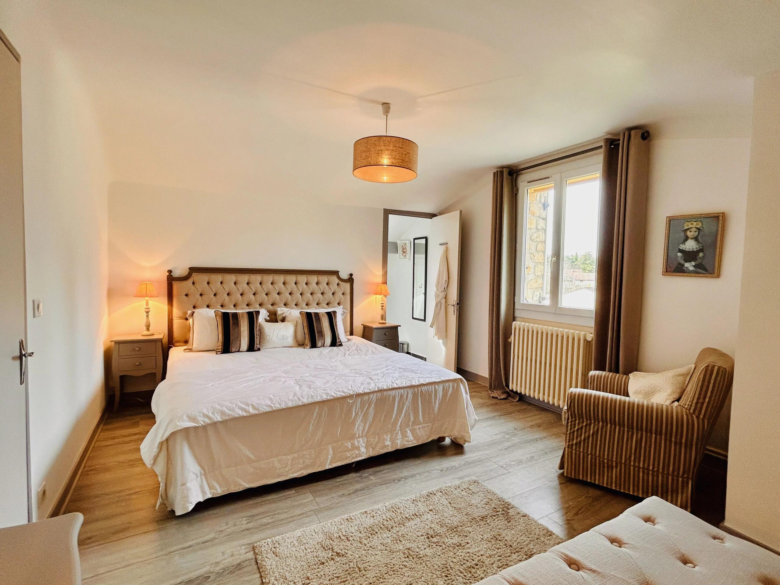 4-Bedroom house with pool and guest apartment for sale in Sarlat, Dordogne, Aquitaine – France – BVI79549