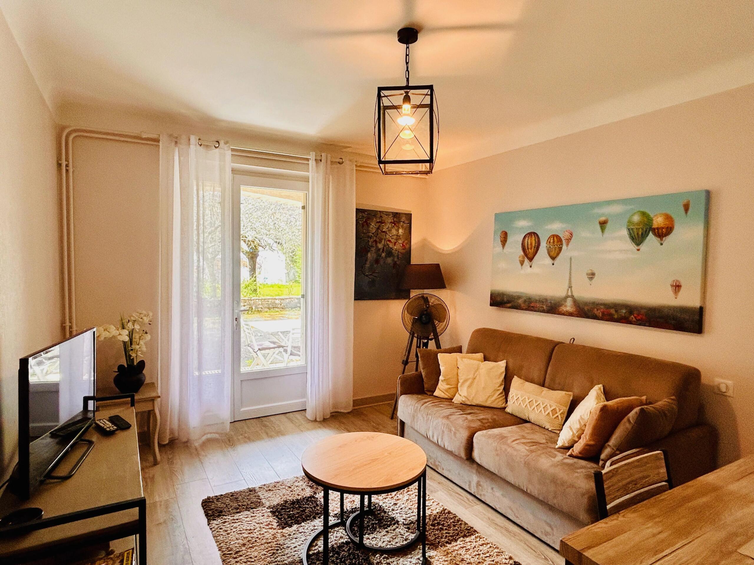 4-Bedroom house with pool and guest apartment for sale in Sarlat, Dordogne, Aquitaine – France – BVI79549