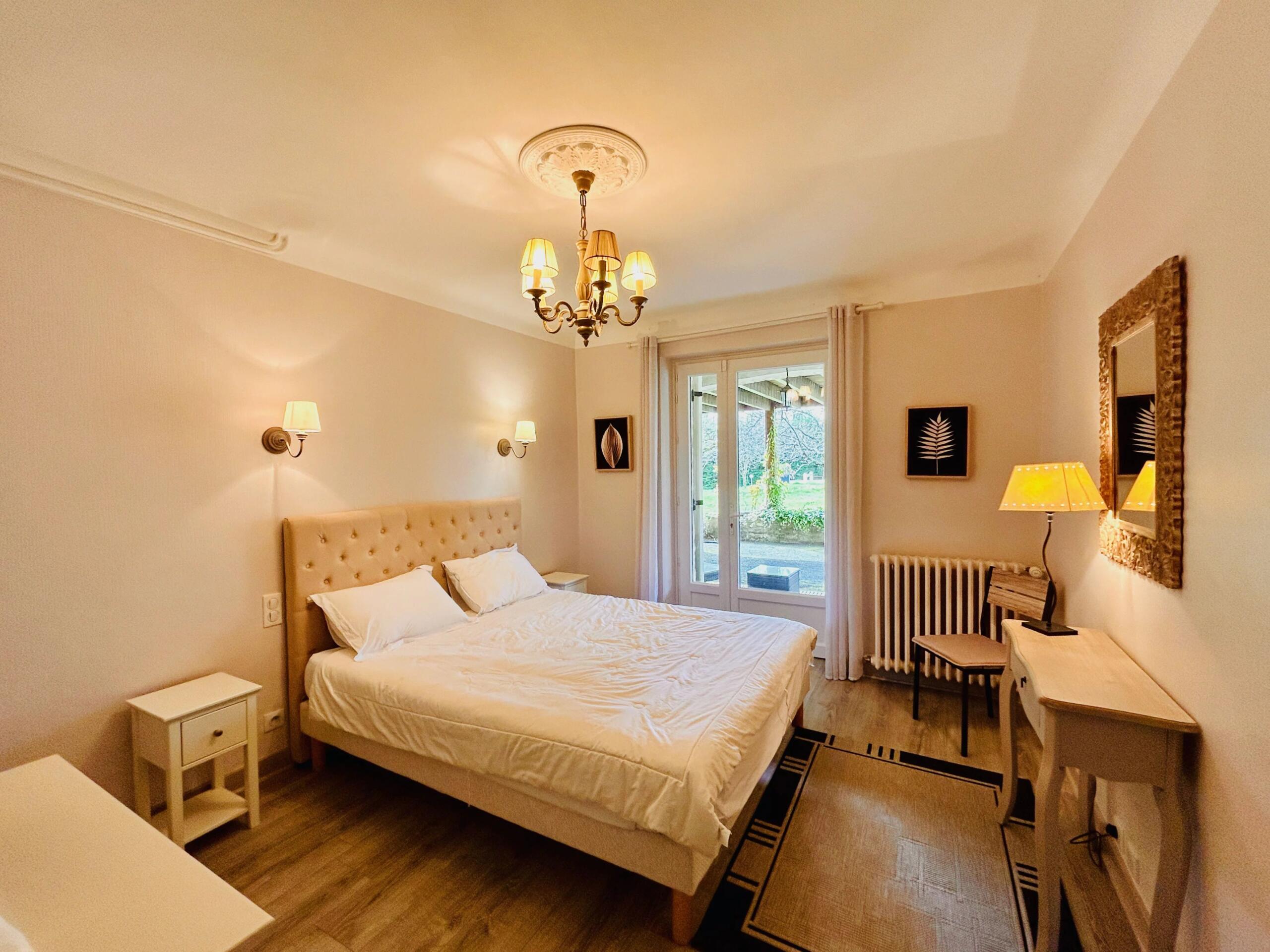 4-Bedroom house with pool and guest apartment for sale in Sarlat, Dordogne, Aquitaine – France – BVI79549