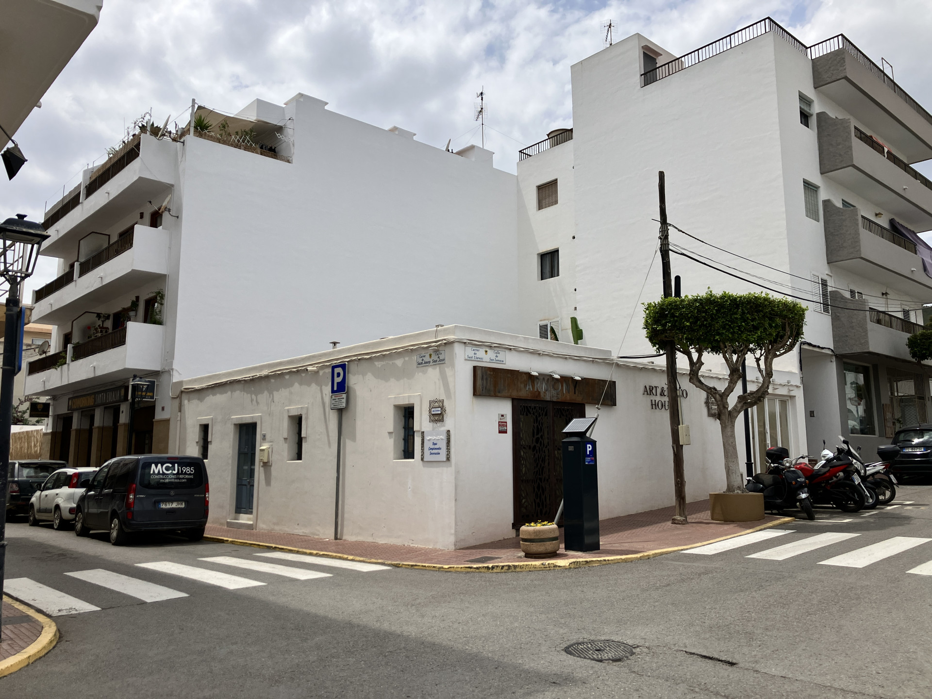 Unique Building in Santa Eulalia Del Río, Islas Baleares, Spain – 428-01460P