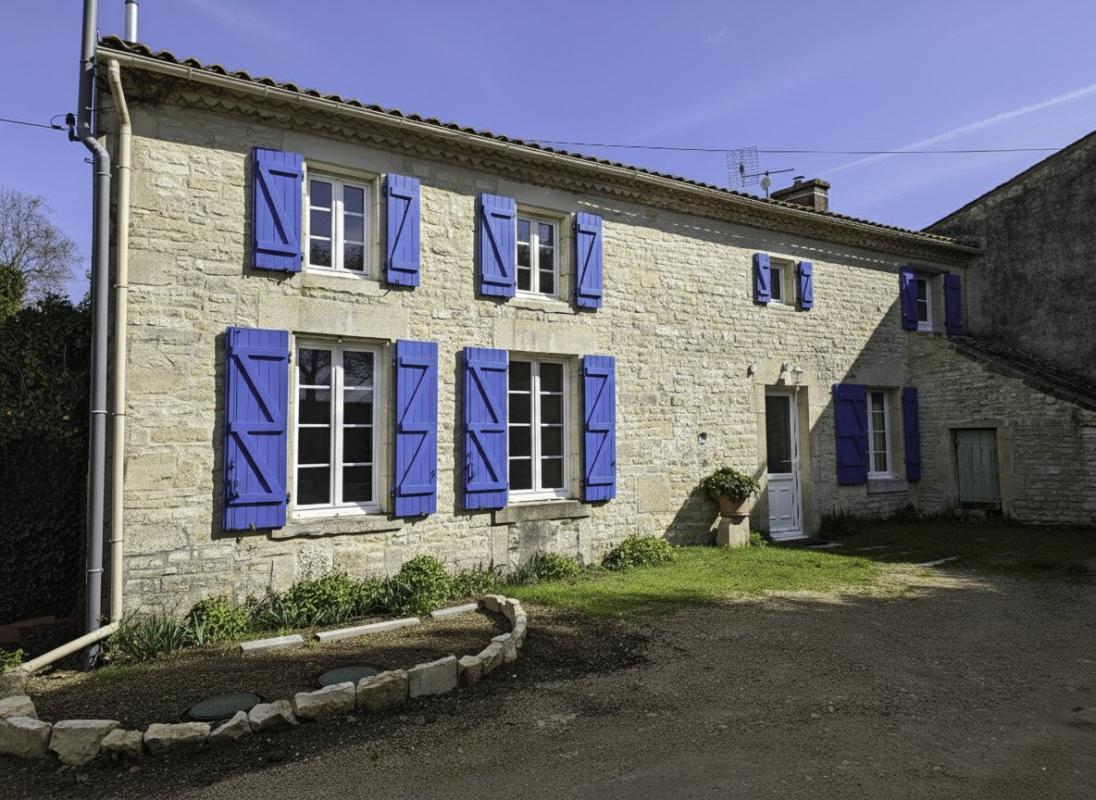 3 bedroom propriete in Saint Mande Sur Bredoire, Charente-Maritime, France – 96BF1E8DEC184F6C