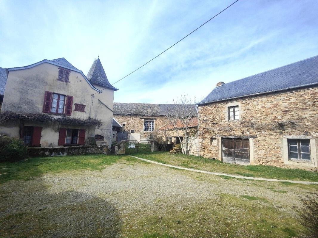 4 bedroom corps de ferme in Sauveterre-de-rouergue, Aveyron, France – DE1CE7B64DA14E2E