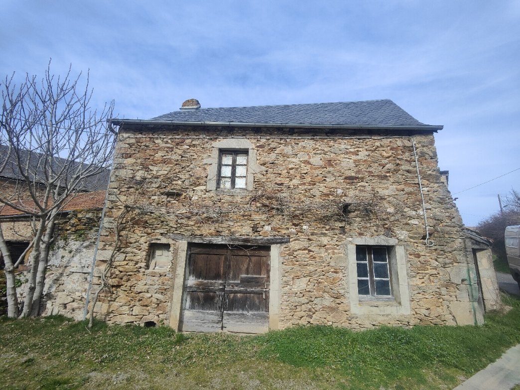 4 bedroom corps de ferme in Sauveterre-de-rouergue, Aveyron, France – DE1CE7B64DA14E2E