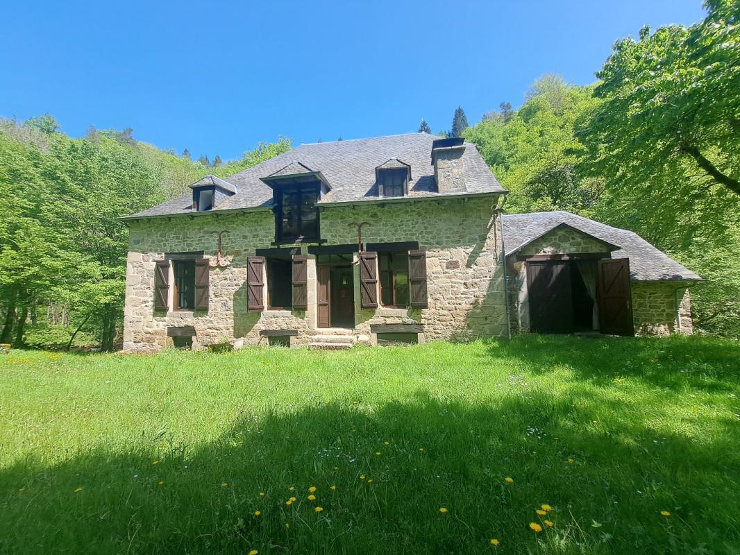 5 bedroom moulin in La Roche Canillac, Corrèze, France – BF7B4C1EF86F438C