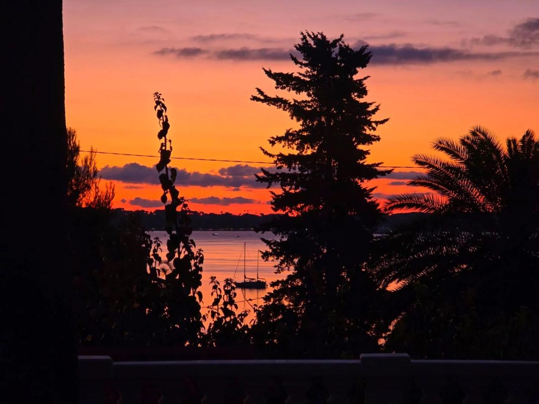 5 bedroom villa in Vallauris, Alpes-Maritimes, France – 12030395102