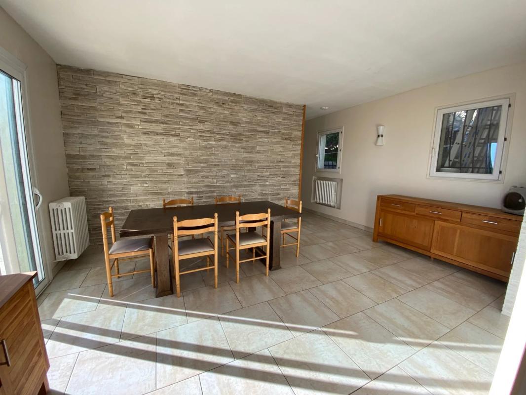 5 bedroom villa in Vallauris, Alpes-Maritimes, France – 12030395102