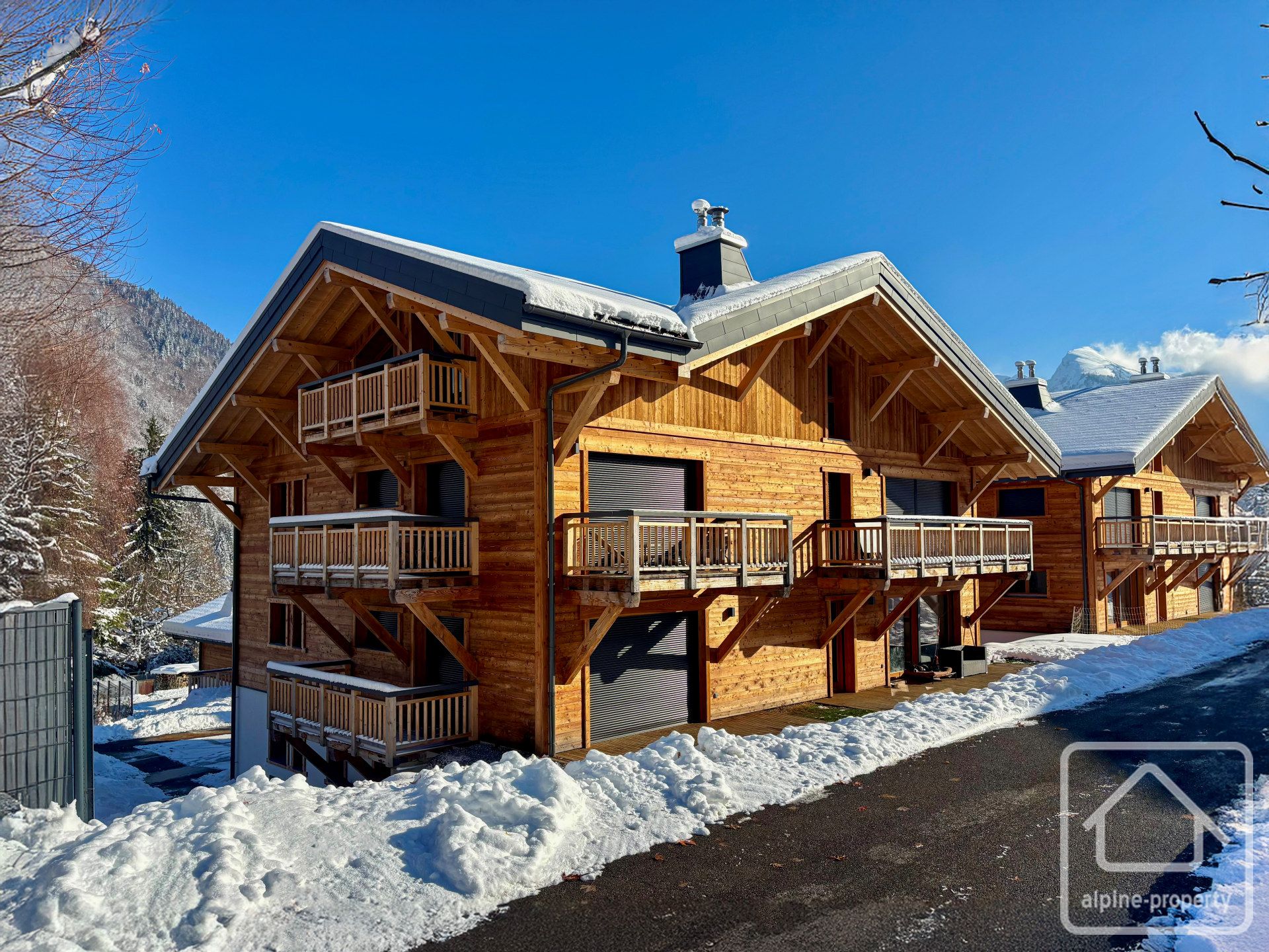 Elegant 3-4 Bedroom Apartment In Essert Romand With Garden, Parking And Storage Cellar – APPTLECLOSDESCIMES