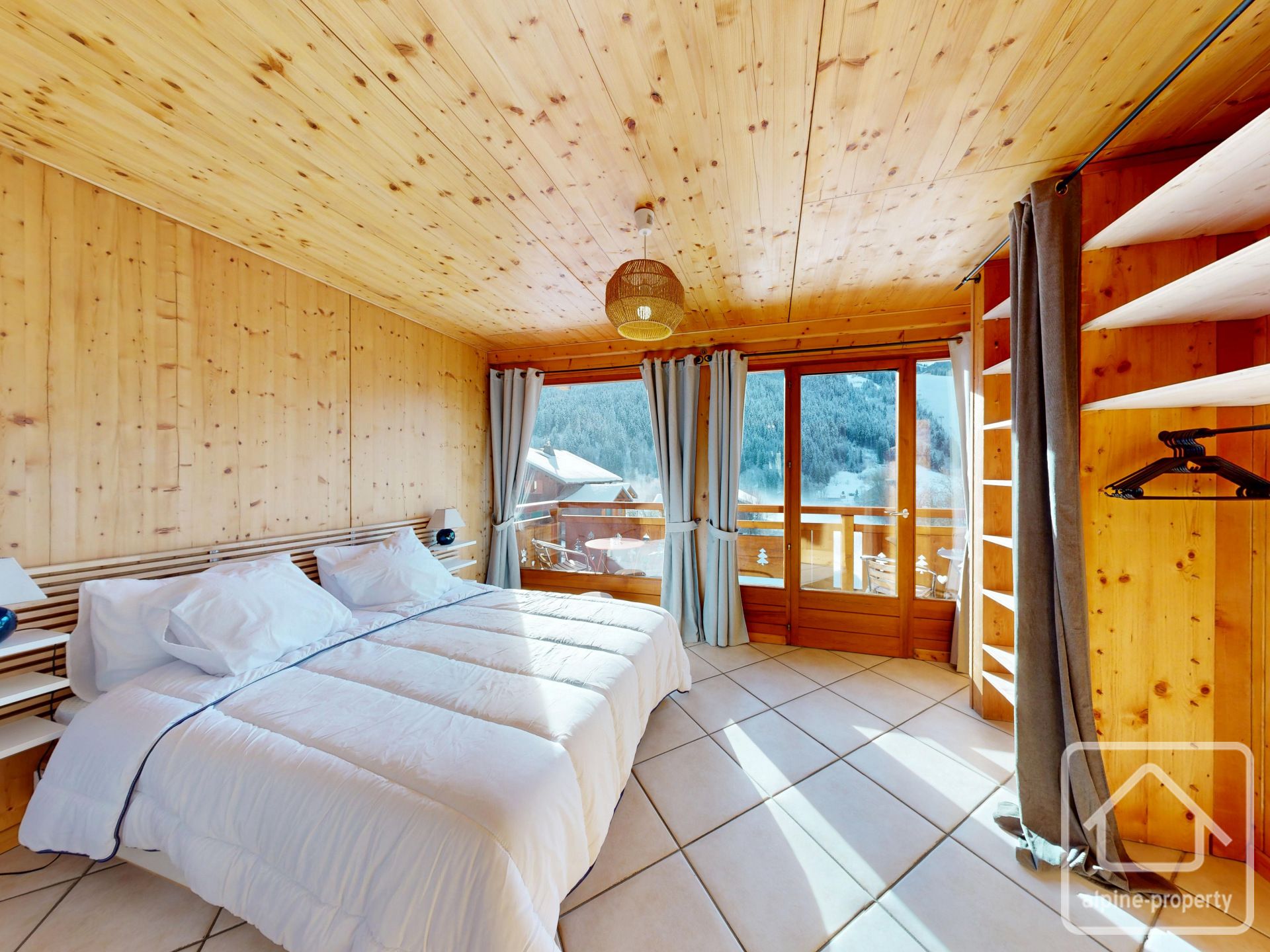 A Spacious And Modern Duplex Apartment Right In The Centre Of La Chapelle D’Abondance. – APPTCHATEAUBOIS