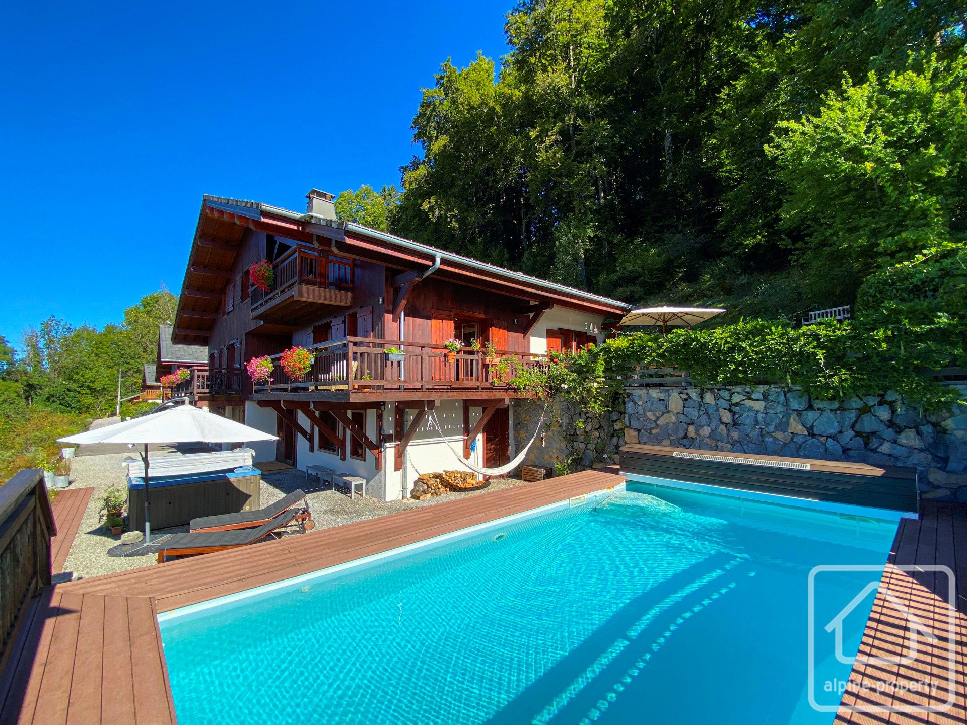 Exceptional 7 Bedroom 7 Bathroom Chalet On South Facing Hillside Of Samoens, Just 20 Minutes Walk To Samoens’ Historic Centre – COUDREY