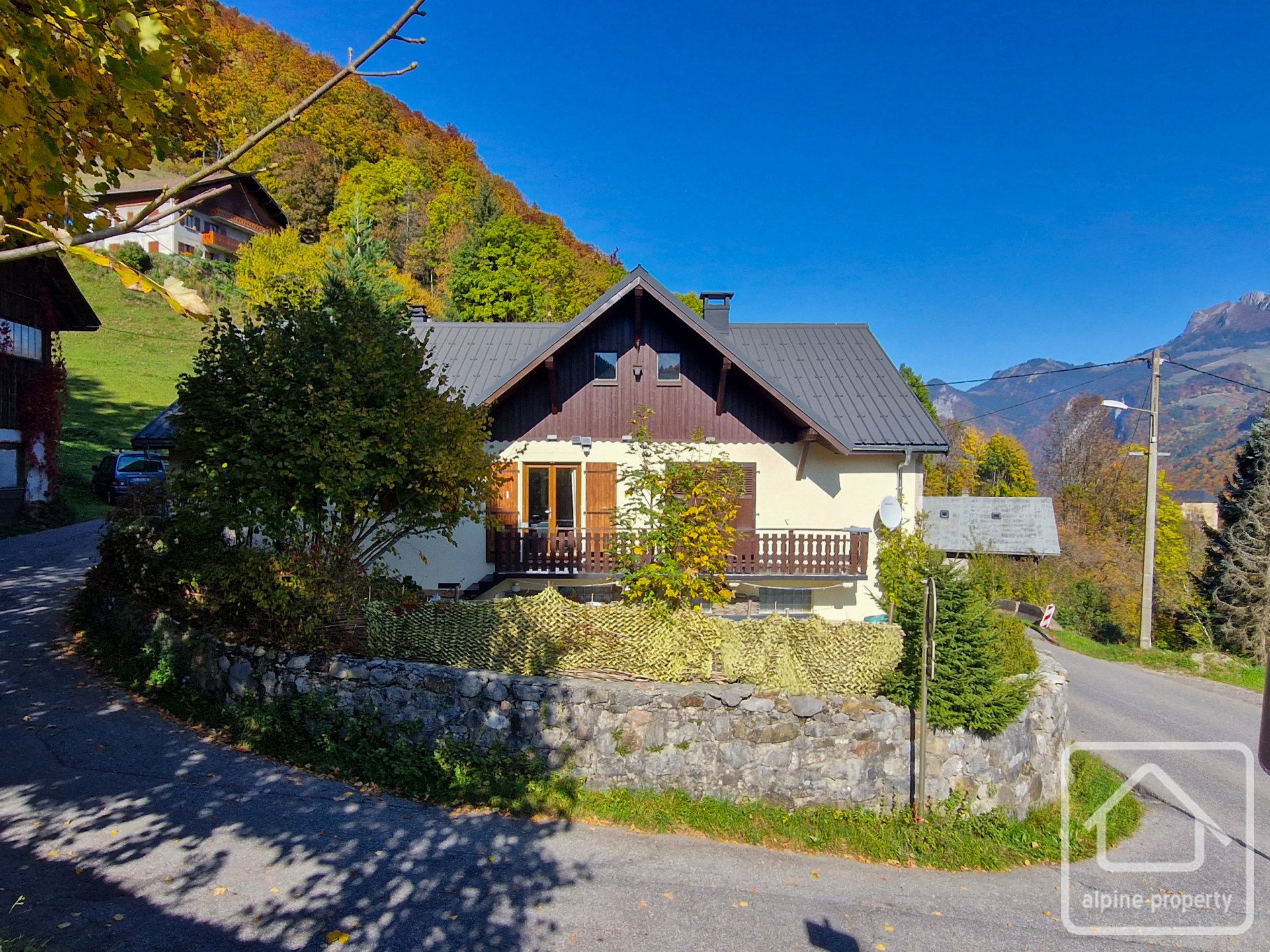 Characterful Savoyard House On Three Levels In The Heart Of The Bellevaux Valley. – ROCHETTE
