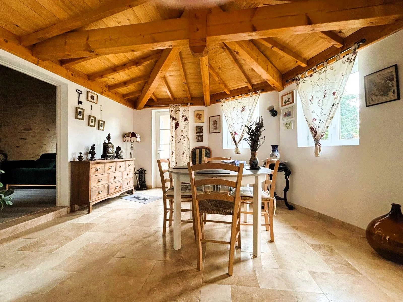 Charming Country House With Income Potential and Pool, Aquitaine – France – BVI83804