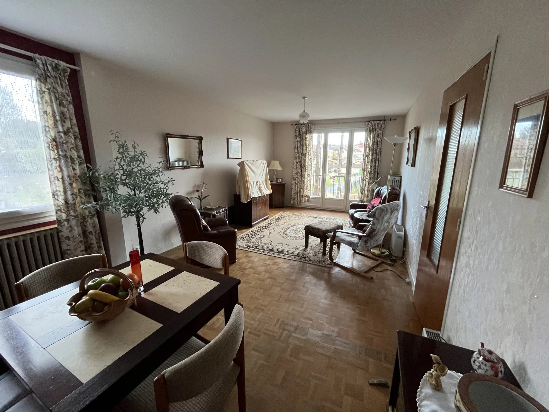 Spacious family home on the edge of a large market town, Limousin – France – BVI83773