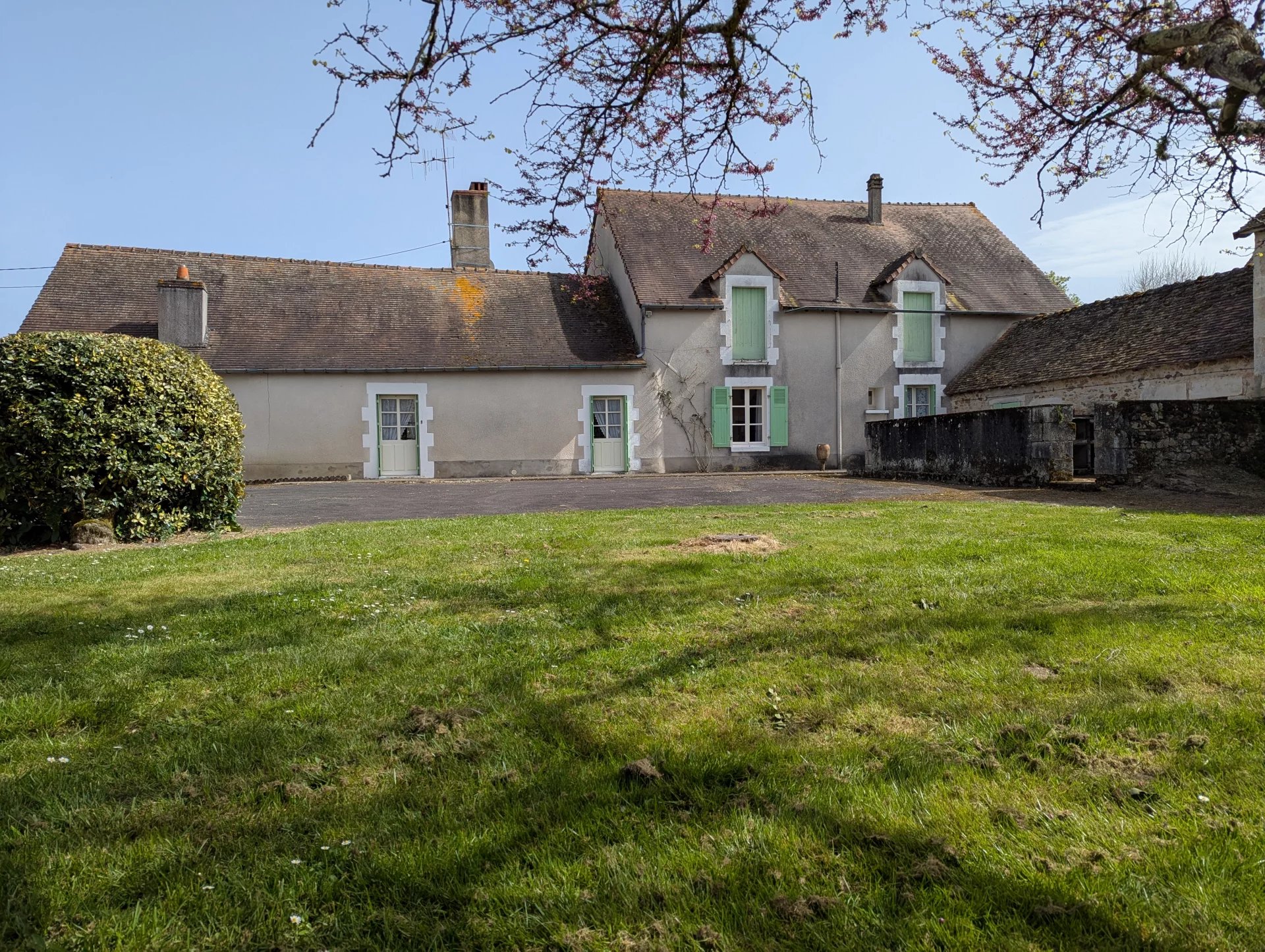 Charming 4-bedroom property in La Trimouille, Poitou-Charentes – France – BVI71711