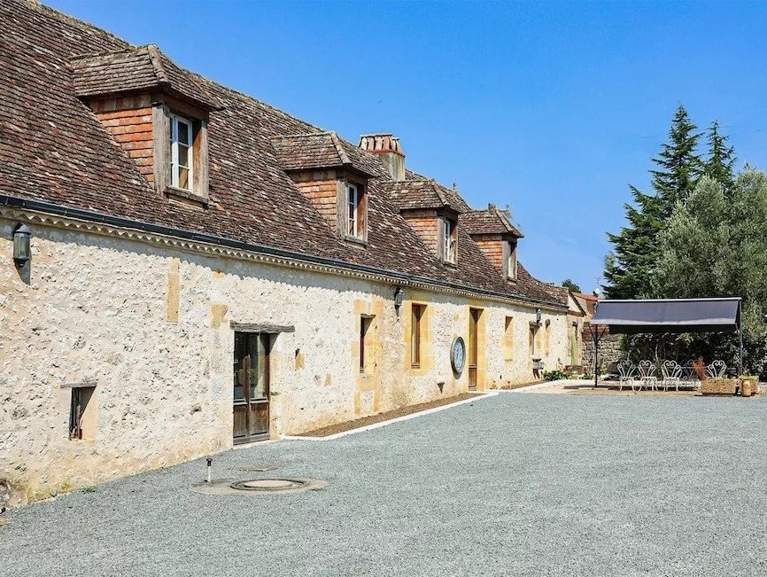 Stone farmhouse with garden and swimming pool, Aquitaine – France – BVI83646