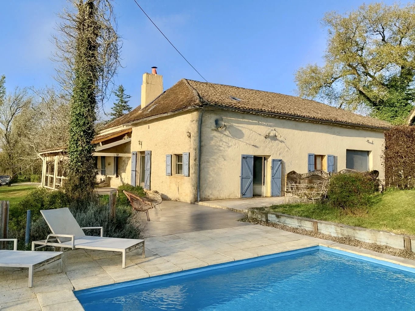 Stone property with guest annexe, barn and swimming pool near Eymet, Aquitaine – France – BVI83589