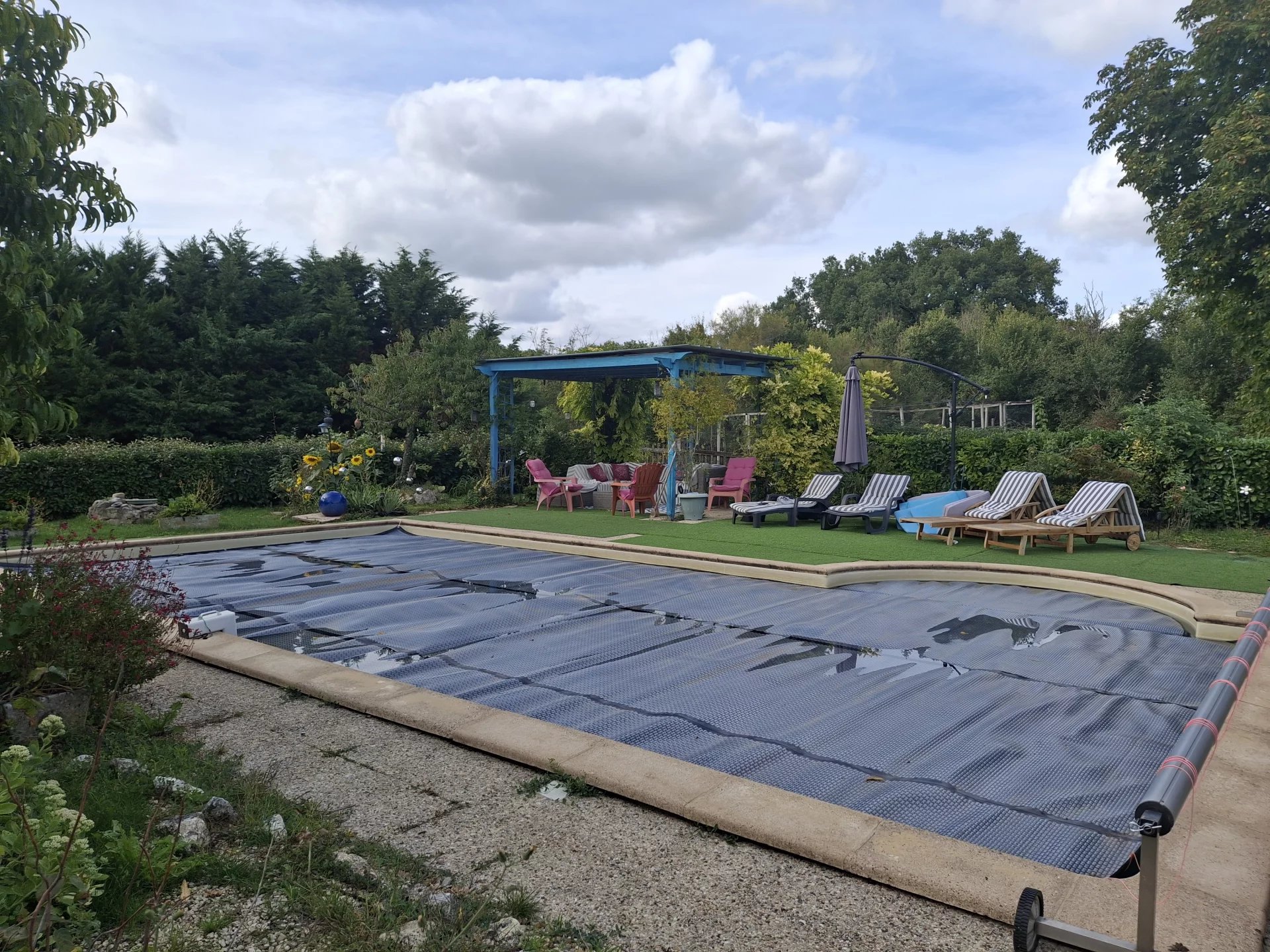 Charming equestrian property with sand school, barns, swimming pool and over 4 hectares of land, Poitou-Charentes – France – BVI82706