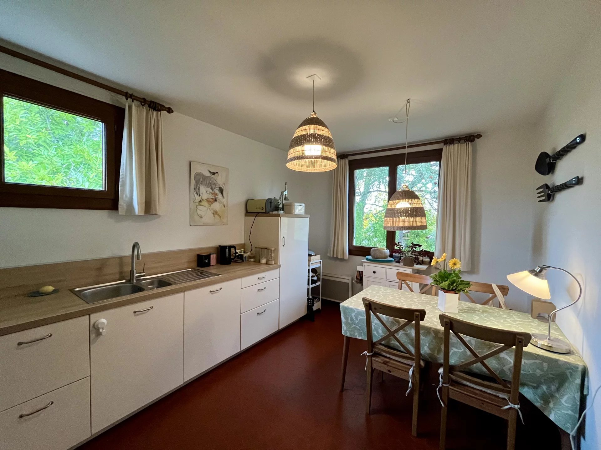 A must see! Light-filled 3-bed property with basement and beautiful enclosed garden, Poitou-Charentes – France – BVI83354