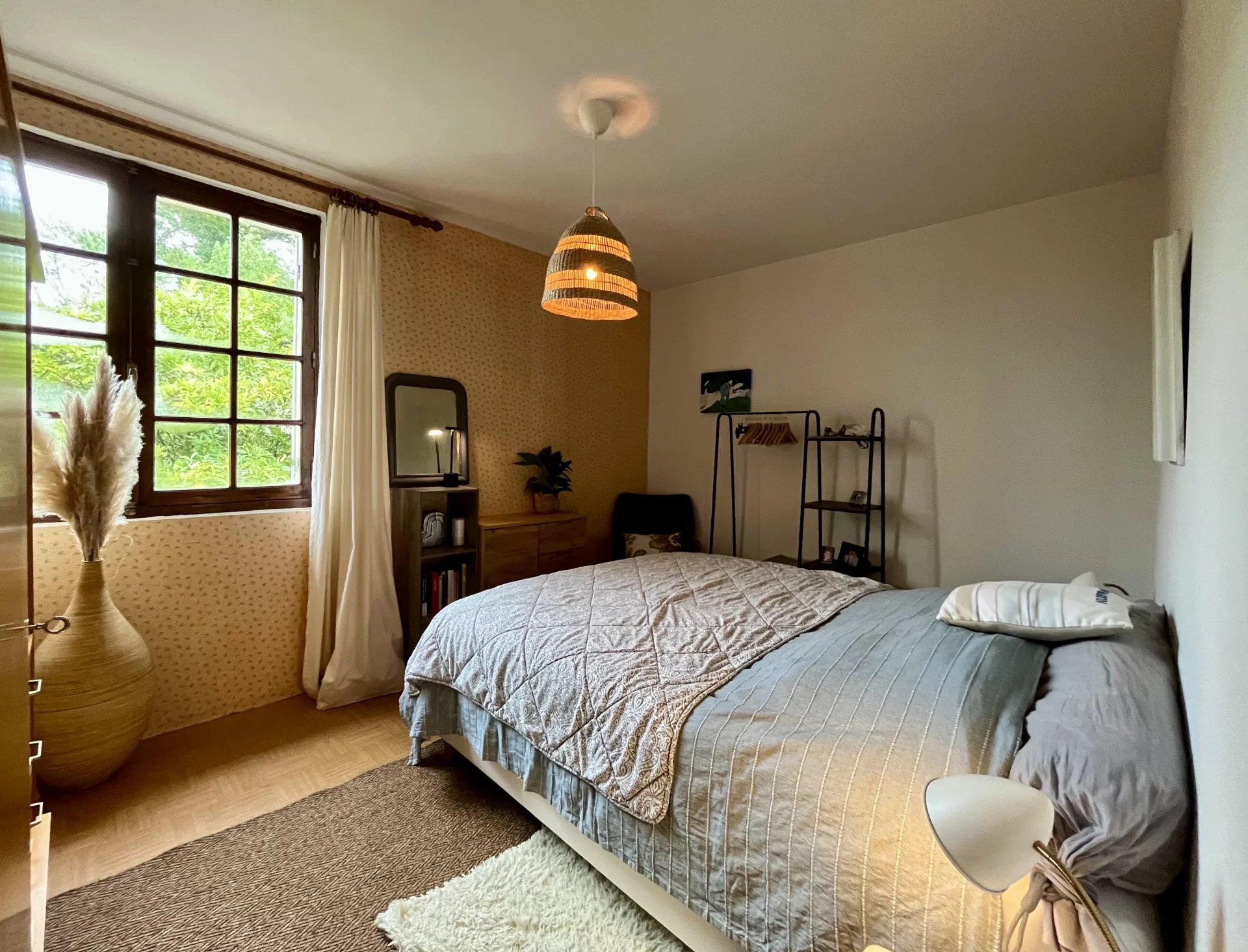 A must see! Light-filled 3-bed property with basement and beautiful enclosed garden, Poitou-Charentes – France – BVI83354