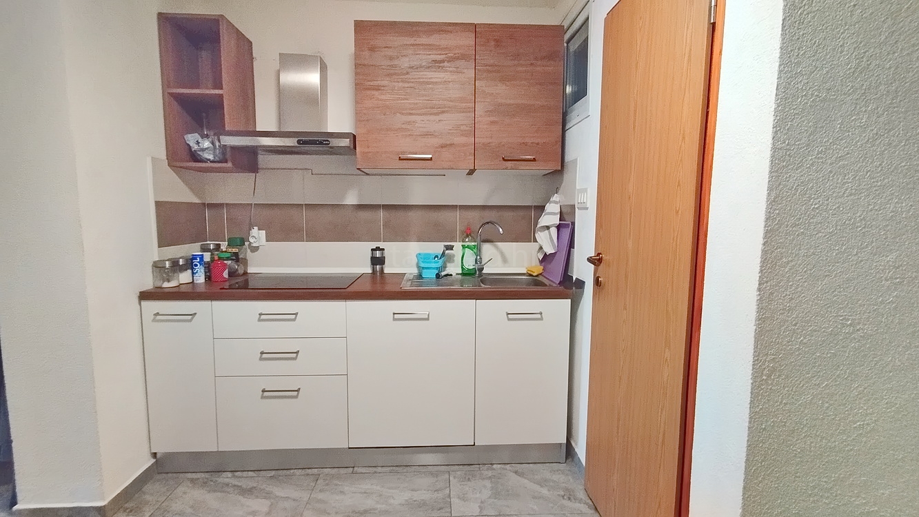 3 bedroom apartment in Novi Vinodolski, Croatia – 103571