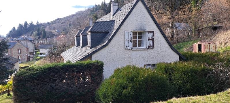 5 bedroom maison in Saint Martin Valmeroux, Cantal, France – 085A8A59A2AC4143