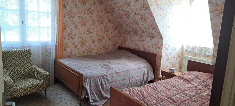 5 bedroom maison in Saint Martin Valmeroux, Cantal, France